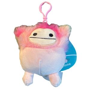 Squishmallows NWT Pink Caparinne The Bigfoot Clip 3"